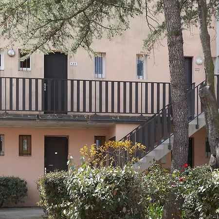 Very Quiet Cocoon Near The Sea In Apartamento